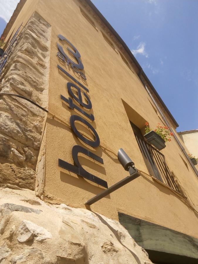 Hotel 3 Arcs Besalu Exterior photo